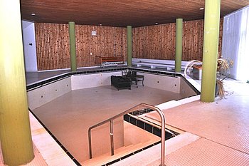 Im Bereich des vormaligen Hallenbades des Helmut-Dahringer-Hauses entsteht die neue Schulmensa der Hans-Thoma-Schule. Foto: Mandic 