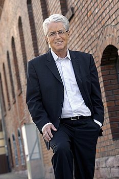 Frank Elstner moderiert das Benefizkonzert. Fotos: privat