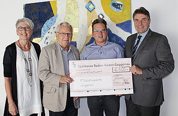 Carmen Merkel,  Hansj�rg Rahner, Martin Rahner und Oberb�rgermeister Christof Florus (v.l.). Foto: StVw