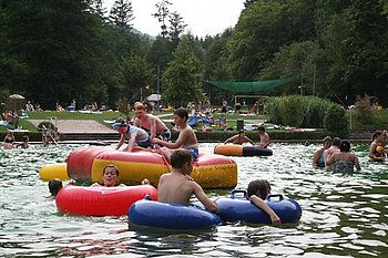 Heute kommt Horst Jochim mit seinem Spielmobil ins Waldseebad.Foto: StVw