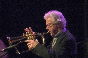 Garant fr Jazz der Extraklasse ist der Niederlnder Ack van Rooyen, der am<br />
25. April in Gaggenau St. Marien spielt.<br />
