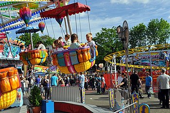 Auf dem Gaggenauer Maimarkt vom 6. bis 9. Mai gibt es viele Attraktionen f�r Gro� und Klein. Foto: Mandic