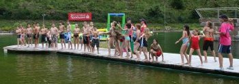 Leider war das Wetter schlecht, so kamen nicht viele Besucher ins Waldseebad zur Poolparty.