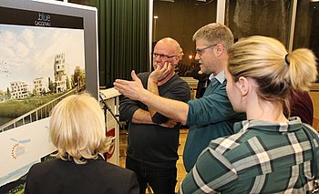 Die Pl�ne stie�en auf eine rege Diskussion. Foto: StVw