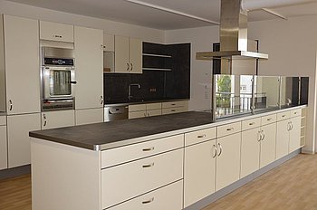 Die Wohnk�chen bilden jeweils das Herzst�ck der neuen Hausgemeinschaften im Gerhard-Eibler-Haus. Foto: StVw