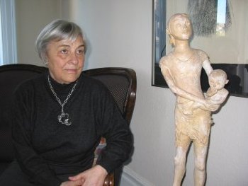 Eine Bildhauerin von Rang ist Gudrun Schreiner. Etliche ihrer Werke sind auf Gaggenauer Gemarkung zu sehen.