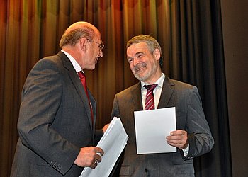 Dr. Purkl (rechts) und Schulpr�sident Prof. Dr. Schnatterbeck