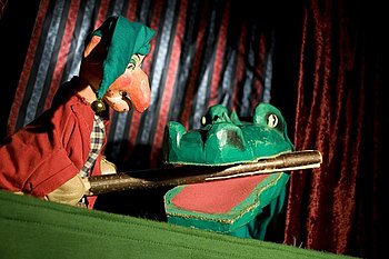 Frieder Kruter vom Puppentheater Gugelhupf zeigt am 21. August das Stck Kasper fngt das Krokodil in der Fugngerzone. Foto: Puppentheater Gugelhupf