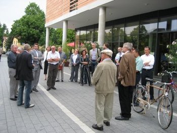 Oberbrgermeister Florus mit Gemeinderat und Delegation auf Informationsfahrt in Sachen Fachmarktzentrum.