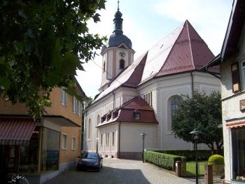 Die Kirche St. Laurentius in Bad Rotenfels.