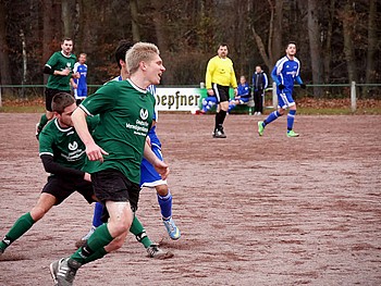 Fuballspiel SVM - SV Waldprechtsweier 6.12.2015