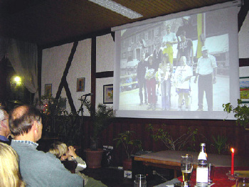 Der Dorflauf  4. Meile in 2006 wurde mit einem Foto- Show Abend am Freitag, 1.12.2006 in der Sportgaststtte Murgtalblick verbunden
