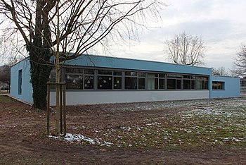 Die Fassade des Sondertrakts der Eichelbergschule erfuhr eine umfassende Sanierung. Foto: StVw