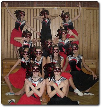 Tragen mit dazu bei, dass der Sportlerempfang der Stadt Gaggenau auch als Show zu einem Erfolg wird: Die Ger�teturnerinnen des Turnerbundes Gaggenau. Foto: Privat