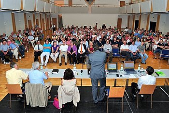 blick auf die b�rgerversammlung