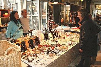 Der Gaggenauer Kunsthandwerkermarkt besticht durch Vielfalt und Reichhaltigkeit