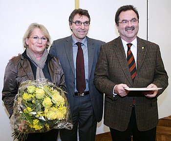 Stadtrat Theo Gehrmann mit Ehefrau und Oberb�rgermeister Christof Florus. 