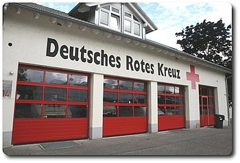 Feuerwehr- und DRK-Rettungszentrum Ottenau mit acht neuen Toranlagen