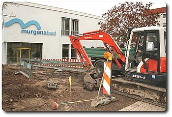 Neugestaltung des Hallenbadvorplatzes hat begonnen