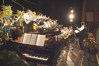 big band der musikschule gaggenau in aktion