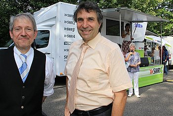 Auch Oberb�rgermeister Christof Florus und Ortsvorsteher Mathias Albrecht waren mit von der Partie. Foto: Willi Walter<br />
