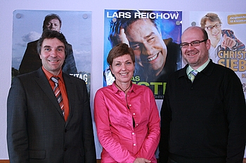 Neuer P�chter des klag: Jens Dieterich, Betreiber des Rantastic in Haueneberstein, mit Kulturamtsleiterin Heidrun Haendle und Oberb�rgermeister Christof Florus. Foto: StVw