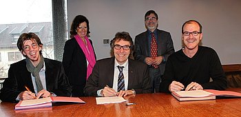 vertragsunterzeichnung